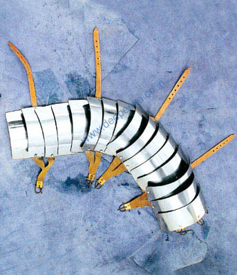AH3851A - R�mer-R�stung, lorica segmentata, Armschutz