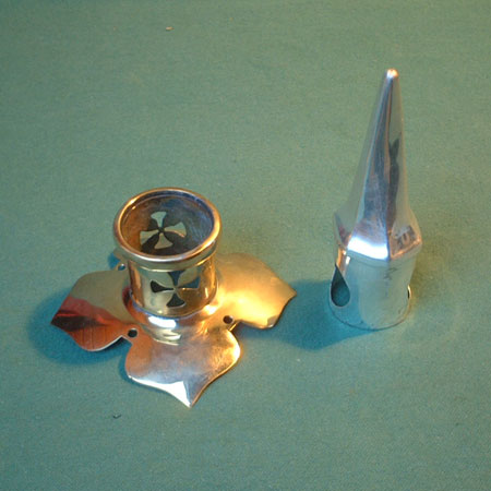 G85 - Spitze und Teller f�r Pickelhaube