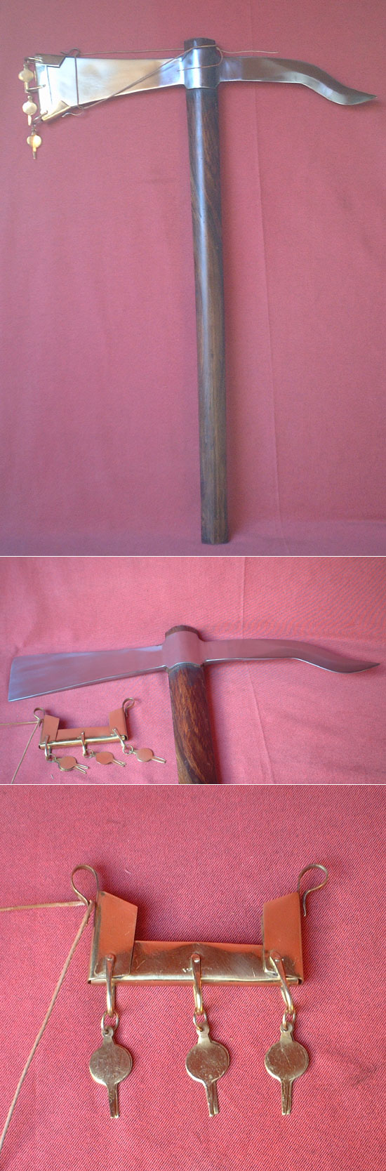 AH3936 - Roman dolabra, legionairies' pickaxe