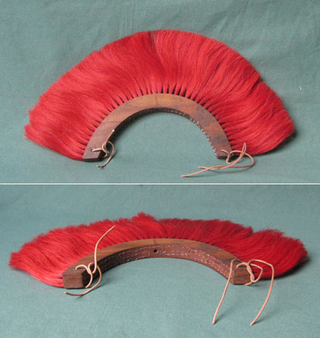 AH6181 - Red crest (wood) for Roman Deepeeka helmets