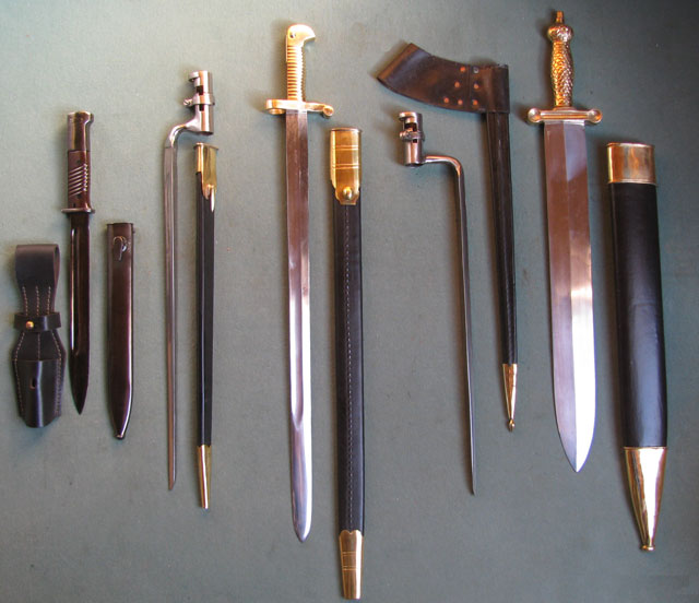B12 - set of bayonet reproductions for collector/dealer