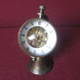 Mech.Kugeluhr f.d. Schreibtisch, Globus-Stand