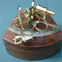 Marine Trommel - Sextant im Holzkasten